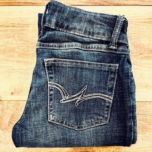 Wrangler Women's Western Mid Rise Stretch Boot Cut Jean NAVY Size 3-34